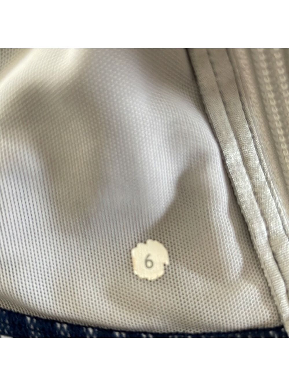 Lululemon Jacket Size 6❤️🔥❤️🔥 - Picture 5 of 5
